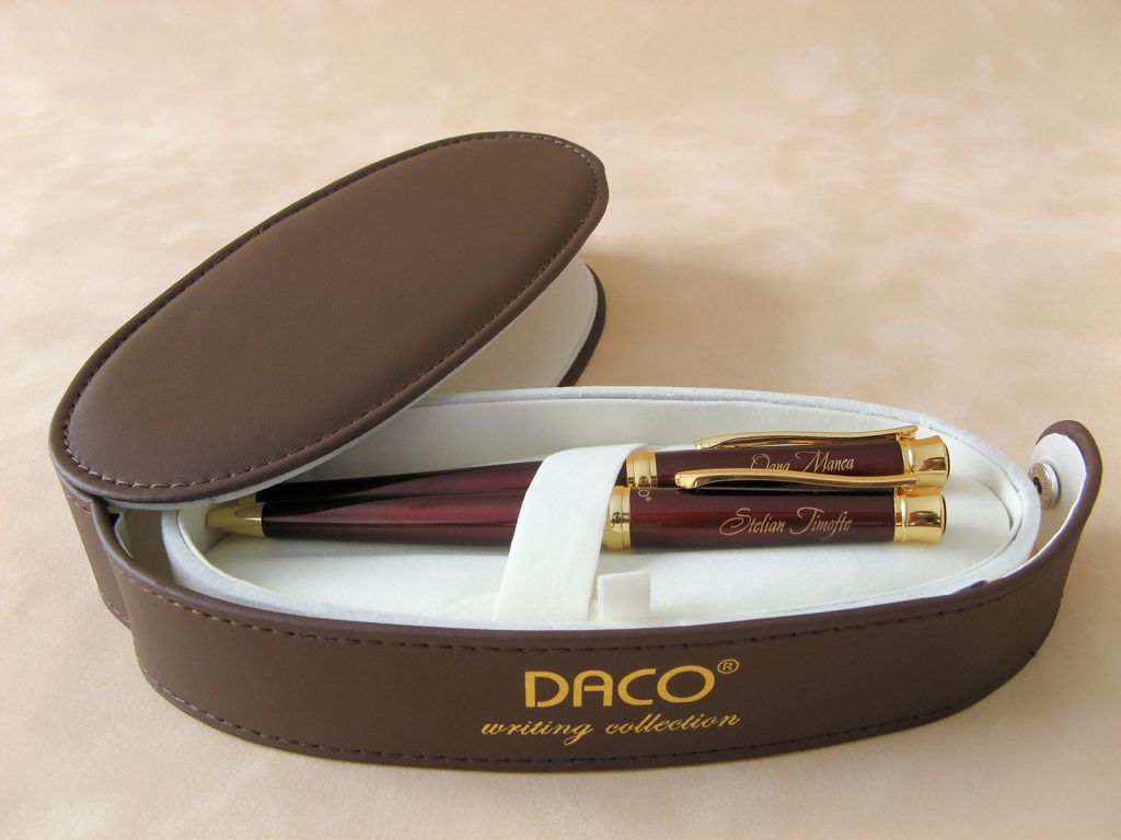 Set scris Daco personalizat