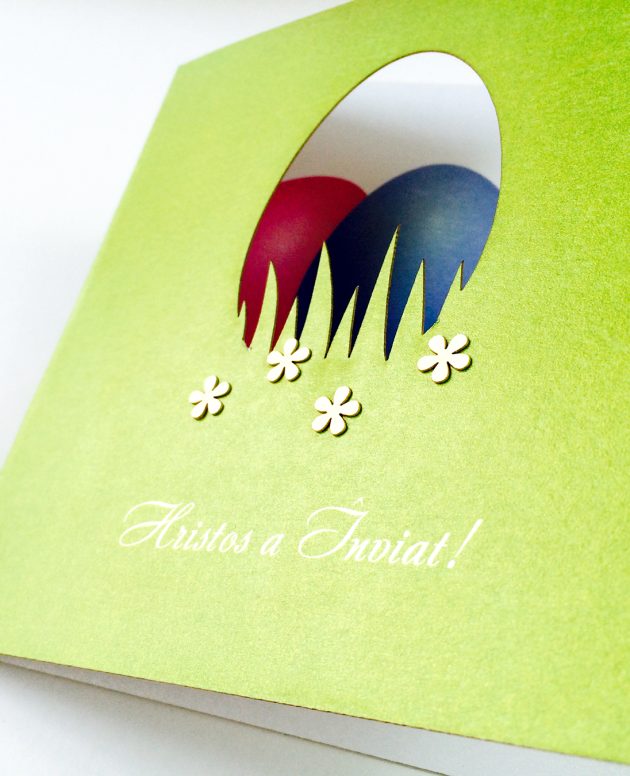 Detaliu floricele aplicate felicitare paste