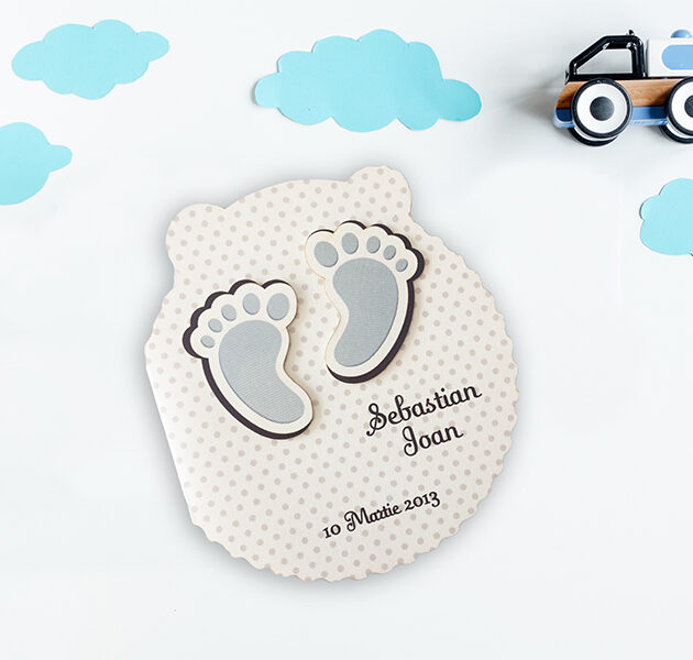 Invitatie botez ursulet cu picioruse aplicate
